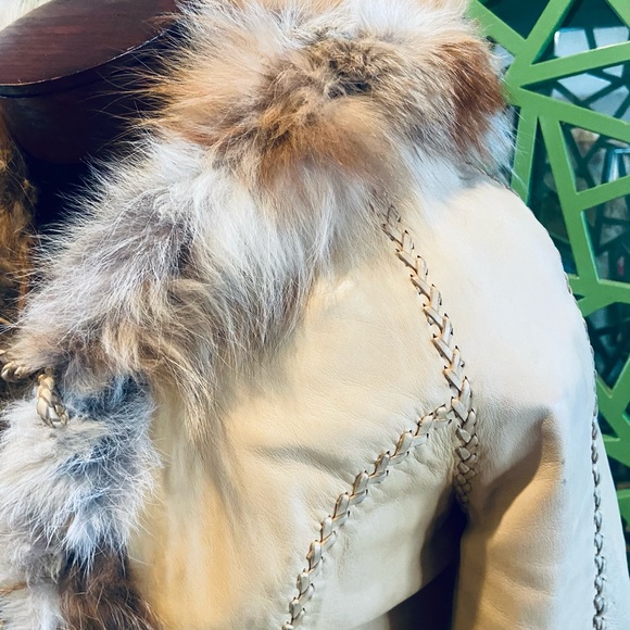 Fancy Hides for North Beach Leathers Hooded Fur Lined & Trimmed Leather Jacket - Picture 8 of 16